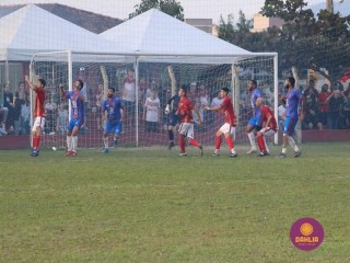 
<a style='margin-left: 5px;' class='btn btn-xs btn-social btn-facebook' href='https://www.facebook.com/sharer/sharer.php?u=https://www.boladovale.com.br/imgs/800-800-90/conteudo/fotos/1638/img7339.jpg' rel='popup' data-width='500' data-height='400'><i class='fa fa-facebook'></i>Compartilhar <span class='hidden-xs'>no Facebook</span>
</a> 
<a class='btn btn-default btn-xs' target='_blank' href='imgs/800-800-90/conteudo/fotos/1638/img7339.jpg'>
<span class='glyphicon glyphicon-cloud-download'></span> Salvar
</a> 
<span></span>