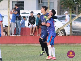 
<a style='margin-left: 5px;' class='btn btn-xs btn-social btn-facebook' href='https://www.facebook.com/sharer/sharer.php?u=https://www.boladovale.com.br/imgs/800-800-90/conteudo/fotos/1638/img7368.jpg' rel='popup' data-width='500' data-height='400'><i class='fa fa-facebook'></i>Compartilhar <span class='hidden-xs'>no Facebook</span>
</a> 
<a class='btn btn-default btn-xs' target='_blank' href='imgs/800-800-90/conteudo/fotos/1638/img7368.jpg'>
<span class='glyphicon glyphicon-cloud-download'></span> Salvar
</a> 
<span></span>