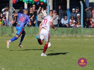 
<a style='margin-left: 5px;' class='btn btn-xs btn-social btn-facebook' href='https://www.facebook.com/sharer/sharer.php?u=https://www.boladovale.com.br/imgs/800-800-90/conteudo/fotos/1639/img7465.jpg' rel='popup' data-width='500' data-height='400'><i class='fa fa-facebook'></i>Compartilhar <span class='hidden-xs'>no Facebook</span>
</a> 
<a class='btn btn-default btn-xs' target='_blank' href='imgs/800-800-90/conteudo/fotos/1639/img7465.jpg'>
<span class='glyphicon glyphicon-cloud-download'></span> Salvar
</a> 
<span></span>