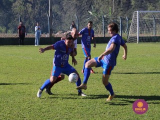 
<a style='margin-left: 5px;' class='btn btn-xs btn-social btn-facebook' href='https://www.facebook.com/sharer/sharer.php?u=https://www.boladovale.com.br/imgs/800-800-90/conteudo/fotos/1639/img7486.jpg' rel='popup' data-width='500' data-height='400'><i class='fa fa-facebook'></i>Compartilhar <span class='hidden-xs'>no Facebook</span>
</a> 
<a class='btn btn-default btn-xs' target='_blank' href='imgs/800-800-90/conteudo/fotos/1639/img7486.jpg'>
<span class='glyphicon glyphicon-cloud-download'></span> Salvar
</a> 
<span></span>