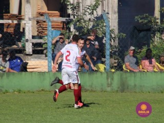 
<a style='margin-left: 5px;' class='btn btn-xs btn-social btn-facebook' href='https://www.facebook.com/sharer/sharer.php?u=https://www.boladovale.com.br/imgs/800-800-90/conteudo/fotos/1639/img7493.jpg' rel='popup' data-width='500' data-height='400'><i class='fa fa-facebook'></i>Compartilhar <span class='hidden-xs'>no Facebook</span>
</a> 
<a class='btn btn-default btn-xs' target='_blank' href='imgs/800-800-90/conteudo/fotos/1639/img7493.jpg'>
<span class='glyphicon glyphicon-cloud-download'></span> Salvar
</a> 
<span></span>