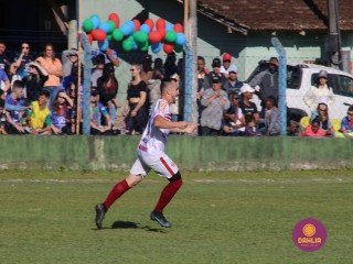 
<a style='margin-left: 5px;' class='btn btn-xs btn-social btn-facebook' href='https://www.facebook.com/sharer/sharer.php?u=https://www.boladovale.com.br/imgs/800-800-90/conteudo/fotos/1639/img7495.jpg' rel='popup' data-width='500' data-height='400'><i class='fa fa-facebook'></i>Compartilhar <span class='hidden-xs'>no Facebook</span>
</a> 
<a class='btn btn-default btn-xs' target='_blank' href='imgs/800-800-90/conteudo/fotos/1639/img7495.jpg'>
<span class='glyphicon glyphicon-cloud-download'></span> Salvar
</a> 
<span></span>