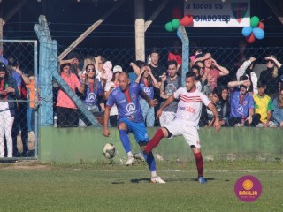 
<a style='margin-left: 5px;' class='btn btn-xs btn-social btn-facebook' href='https://www.facebook.com/sharer/sharer.php?u=https://www.boladovale.com.br/imgs/800-800-90/conteudo/fotos/1639/img7555.jpg' rel='popup' data-width='500' data-height='400'><i class='fa fa-facebook'></i>Compartilhar <span class='hidden-xs'>no Facebook</span>
</a> 
<a class='btn btn-default btn-xs' target='_blank' href='imgs/800-800-90/conteudo/fotos/1639/img7555.jpg'>
<span class='glyphicon glyphicon-cloud-download'></span> Salvar
</a> 
<span></span>