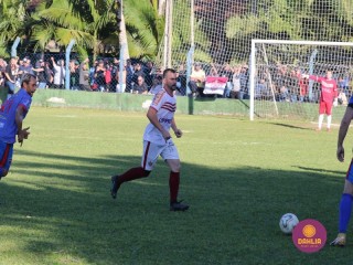
<a style='margin-left: 5px;' class='btn btn-xs btn-social btn-facebook' href='https://www.facebook.com/sharer/sharer.php?u=https://www.boladovale.com.br/imgs/800-800-90/conteudo/fotos/1639/img7567.jpg' rel='popup' data-width='500' data-height='400'><i class='fa fa-facebook'></i>Compartilhar <span class='hidden-xs'>no Facebook</span>
</a> 
<a class='btn btn-default btn-xs' target='_blank' href='imgs/800-800-90/conteudo/fotos/1639/img7567.jpg'>
<span class='glyphicon glyphicon-cloud-download'></span> Salvar
</a> 
<span></span>