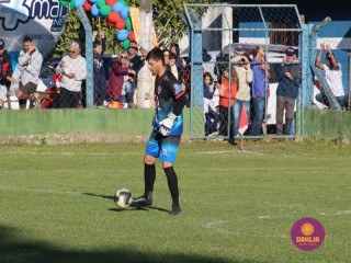 
<a style='margin-left: 5px;' class='btn btn-xs btn-social btn-facebook' href='https://www.facebook.com/sharer/sharer.php?u=https://www.boladovale.com.br/imgs/800-800-90/conteudo/fotos/1639/img7607.jpg' rel='popup' data-width='500' data-height='400'><i class='fa fa-facebook'></i>Compartilhar <span class='hidden-xs'>no Facebook</span>
</a> 
<a class='btn btn-default btn-xs' target='_blank' href='imgs/800-800-90/conteudo/fotos/1639/img7607.jpg'>
<span class='glyphicon glyphicon-cloud-download'></span> Salvar
</a> 
<span></span>