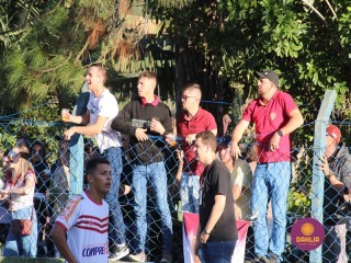 
<a style='margin-left: 5px;' class='btn btn-xs btn-social btn-facebook' href='https://www.facebook.com/sharer/sharer.php?u=https://www.boladovale.com.br/imgs/800-800-90/conteudo/fotos/1639/img7627.jpg' rel='popup' data-width='500' data-height='400'><i class='fa fa-facebook'></i>Compartilhar <span class='hidden-xs'>no Facebook</span>
</a> 
<a class='btn btn-default btn-xs' target='_blank' href='imgs/800-800-90/conteudo/fotos/1639/img7627.jpg'>
<span class='glyphicon glyphicon-cloud-download'></span> Salvar
</a> 
<span></span>