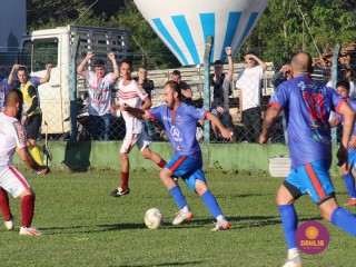 
<a style='margin-left: 5px;' class='btn btn-xs btn-social btn-facebook' href='https://www.facebook.com/sharer/sharer.php?u=https://www.boladovale.com.br/imgs/800-800-90/conteudo/fotos/1639/img7633.jpg' rel='popup' data-width='500' data-height='400'><i class='fa fa-facebook'></i>Compartilhar <span class='hidden-xs'>no Facebook</span>
</a> 
<a class='btn btn-default btn-xs' target='_blank' href='imgs/800-800-90/conteudo/fotos/1639/img7633.jpg'>
<span class='glyphicon glyphicon-cloud-download'></span> Salvar
</a> 
<span></span>