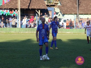 
<a style='margin-left: 5px;' class='btn btn-xs btn-social btn-facebook' href='https://www.facebook.com/sharer/sharer.php?u=https://www.boladovale.com.br/imgs/800-800-90/conteudo/fotos/1639/img7641.jpg' rel='popup' data-width='500' data-height='400'><i class='fa fa-facebook'></i>Compartilhar <span class='hidden-xs'>no Facebook</span>
</a> 
<a class='btn btn-default btn-xs' target='_blank' href='imgs/800-800-90/conteudo/fotos/1639/img7641.jpg'>
<span class='glyphicon glyphicon-cloud-download'></span> Salvar
</a> 
<span></span>