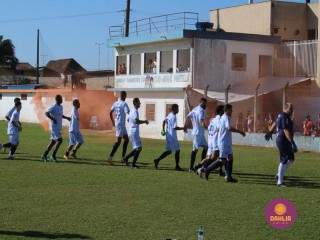 
<a style='margin-left: 5px;' class='btn btn-xs btn-social btn-facebook' href='https://www.facebook.com/sharer/sharer.php?u=https://www.boladovale.com.br/imgs/800-800-90/conteudo/fotos/1640/img7694.jpg' rel='popup' data-width='500' data-height='400'><i class='fa fa-facebook'></i>Compartilhar <span class='hidden-xs'>no Facebook</span>
</a> 
<a class='btn btn-default btn-xs' target='_blank' href='imgs/800-800-90/conteudo/fotos/1640/img7694.jpg'>
<span class='glyphicon glyphicon-cloud-download'></span> Salvar
</a> 
<span></span>