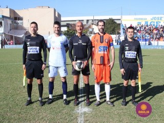 
<a style='margin-left: 5px;' class='btn btn-xs btn-social btn-facebook' href='https://www.facebook.com/sharer/sharer.php?u=https://www.boladovale.com.br/imgs/800-800-90/conteudo/fotos/1640/img7703.jpg' rel='popup' data-width='500' data-height='400'><i class='fa fa-facebook'></i>Compartilhar <span class='hidden-xs'>no Facebook</span>
</a> 
<a class='btn btn-default btn-xs' target='_blank' href='imgs/800-800-90/conteudo/fotos/1640/img7703.jpg'>
<span class='glyphicon glyphicon-cloud-download'></span> Salvar
</a> 
<span></span>