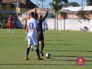 
<a style='margin-left: 5px;' class='btn btn-xs btn-social btn-facebook' href='https://www.facebook.com/sharer/sharer.php?u=https://www.boladovale.com.br/imgs/800-800-90/conteudo/fotos/1640/img7716.jpg' rel='popup' data-width='500' data-height='400'><i class='fa fa-facebook'></i>Compartilhar <span class='hidden-xs'>no Facebook</span>
</a> 
<a class='btn btn-default btn-xs' target='_blank' href='imgs/800-800-90/conteudo/fotos/1640/img7716.jpg'>
<span class='glyphicon glyphicon-cloud-download'></span> Salvar
</a> 
<span></span>