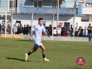 
<a style='margin-left: 5px;' class='btn btn-xs btn-social btn-facebook' href='https://www.facebook.com/sharer/sharer.php?u=https://www.boladovale.com.br/imgs/800-800-90/conteudo/fotos/1640/img7767.jpg' rel='popup' data-width='500' data-height='400'><i class='fa fa-facebook'></i>Compartilhar <span class='hidden-xs'>no Facebook</span>
</a> 
<a class='btn btn-default btn-xs' target='_blank' href='imgs/800-800-90/conteudo/fotos/1640/img7767.jpg'>
<span class='glyphicon glyphicon-cloud-download'></span> Salvar
</a> 
<span></span>