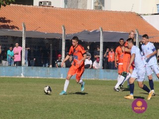 
<a style='margin-left: 5px;' class='btn btn-xs btn-social btn-facebook' href='https://www.facebook.com/sharer/sharer.php?u=https://www.boladovale.com.br/imgs/800-800-90/conteudo/fotos/1640/img7807.jpg' rel='popup' data-width='500' data-height='400'><i class='fa fa-facebook'></i>Compartilhar <span class='hidden-xs'>no Facebook</span>
</a> 
<a class='btn btn-default btn-xs' target='_blank' href='imgs/800-800-90/conteudo/fotos/1640/img7807.jpg'>
<span class='glyphicon glyphicon-cloud-download'></span> Salvar
</a> 
<span></span>