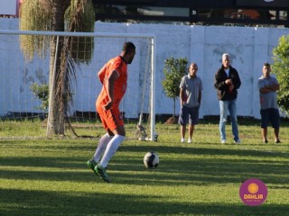 
<a style='margin-left: 5px;' class='btn btn-xs btn-social btn-facebook' href='https://www.facebook.com/sharer/sharer.php?u=https://www.boladovale.com.br/imgs/800-800-90/conteudo/fotos/1640/img7866.jpg' rel='popup' data-width='500' data-height='400'><i class='fa fa-facebook'></i>Compartilhar <span class='hidden-xs'>no Facebook</span>
</a> 
<a class='btn btn-default btn-xs' target='_blank' href='imgs/800-800-90/conteudo/fotos/1640/img7866.jpg'>
<span class='glyphicon glyphicon-cloud-download'></span> Salvar
</a> 
<span></span>