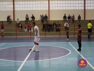
<a style='margin-left: 5px;' class='btn btn-xs btn-social btn-facebook' href='https://www.facebook.com/sharer/sharer.php?u=https://www.boladovale.com.br/imgs/800-800-90/conteudo/fotos/1641/img7997.jpg' rel='popup' data-width='500' data-height='400'><i class='fa fa-facebook'></i>Compartilhar <span class='hidden-xs'>no Facebook</span>
</a> 
<a class='btn btn-default btn-xs' target='_blank' href='imgs/800-800-90/conteudo/fotos/1641/img7997.jpg'>
<span class='glyphicon glyphicon-cloud-download'></span> Salvar
</a> 
<span></span>