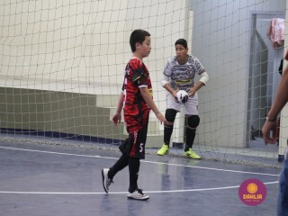 
<a style='margin-left: 5px;' class='btn btn-xs btn-social btn-facebook' href='https://www.facebook.com/sharer/sharer.php?u=https://www.boladovale.com.br/imgs/800-800-90/conteudo/fotos/1641/img8003.jpg' rel='popup' data-width='500' data-height='400'><i class='fa fa-facebook'></i>Compartilhar <span class='hidden-xs'>no Facebook</span>
</a> 
<a class='btn btn-default btn-xs' target='_blank' href='imgs/800-800-90/conteudo/fotos/1641/img8003.jpg'>
<span class='glyphicon glyphicon-cloud-download'></span> Salvar
</a> 
<span></span>