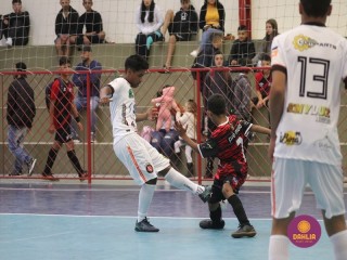 
<a style='margin-left: 5px;' class='btn btn-xs btn-social btn-facebook' href='https://www.facebook.com/sharer/sharer.php?u=https://www.boladovale.com.br/imgs/800-800-90/conteudo/fotos/1641/img8013.jpg' rel='popup' data-width='500' data-height='400'><i class='fa fa-facebook'></i>Compartilhar <span class='hidden-xs'>no Facebook</span>
</a> 
<a class='btn btn-default btn-xs' target='_blank' href='imgs/800-800-90/conteudo/fotos/1641/img8013.jpg'>
<span class='glyphicon glyphicon-cloud-download'></span> Salvar
</a> 
<span></span>