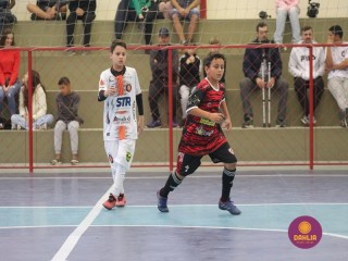 
<a style='margin-left: 5px;' class='btn btn-xs btn-social btn-facebook' href='https://www.facebook.com/sharer/sharer.php?u=https://www.boladovale.com.br/imgs/800-800-90/conteudo/fotos/1641/img8037.jpg' rel='popup' data-width='500' data-height='400'><i class='fa fa-facebook'></i>Compartilhar <span class='hidden-xs'>no Facebook</span>
</a> 
<a class='btn btn-default btn-xs' target='_blank' href='imgs/800-800-90/conteudo/fotos/1641/img8037.jpg'>
<span class='glyphicon glyphicon-cloud-download'></span> Salvar
</a> 
<span></span>