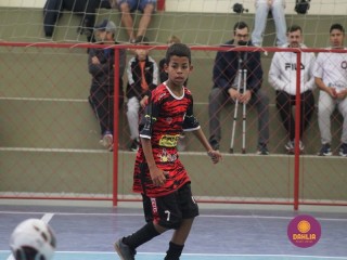 
<a style='margin-left: 5px;' class='btn btn-xs btn-social btn-facebook' href='https://www.facebook.com/sharer/sharer.php?u=https://www.boladovale.com.br/imgs/800-800-90/conteudo/fotos/1641/img8044.jpg' rel='popup' data-width='500' data-height='400'><i class='fa fa-facebook'></i>Compartilhar <span class='hidden-xs'>no Facebook</span>
</a> 
<a class='btn btn-default btn-xs' target='_blank' href='imgs/800-800-90/conteudo/fotos/1641/img8044.jpg'>
<span class='glyphicon glyphicon-cloud-download'></span> Salvar
</a> 
<span></span>