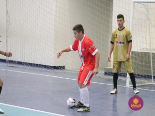 
<a style='margin-left: 5px;' class='btn btn-xs btn-social btn-facebook' href='https://www.facebook.com/sharer/sharer.php?u=https://www.boladovale.com.br/imgs/800-800-90/conteudo/fotos/1641/img8086.jpg' rel='popup' data-width='500' data-height='400'><i class='fa fa-facebook'></i>Compartilhar <span class='hidden-xs'>no Facebook</span>
</a> 
<a class='btn btn-default btn-xs' target='_blank' href='imgs/800-800-90/conteudo/fotos/1641/img8086.jpg'>
<span class='glyphicon glyphicon-cloud-download'></span> Salvar
</a> 
<span></span>