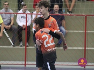 
<a style='margin-left: 5px;' class='btn btn-xs btn-social btn-facebook' href='https://www.facebook.com/sharer/sharer.php?u=https://www.boladovale.com.br/imgs/800-800-90/conteudo/fotos/1641/img8088.jpg' rel='popup' data-width='500' data-height='400'><i class='fa fa-facebook'></i>Compartilhar <span class='hidden-xs'>no Facebook</span>
</a> 
<a class='btn btn-default btn-xs' target='_blank' href='imgs/800-800-90/conteudo/fotos/1641/img8088.jpg'>
<span class='glyphicon glyphicon-cloud-download'></span> Salvar
</a> 
<span></span>