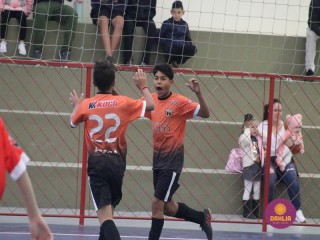 
<a style='margin-left: 5px;' class='btn btn-xs btn-social btn-facebook' href='https://www.facebook.com/sharer/sharer.php?u=https://www.boladovale.com.br/imgs/800-800-90/conteudo/fotos/1641/img8100.jpg' rel='popup' data-width='500' data-height='400'><i class='fa fa-facebook'></i>Compartilhar <span class='hidden-xs'>no Facebook</span>
</a> 
<a class='btn btn-default btn-xs' target='_blank' href='imgs/800-800-90/conteudo/fotos/1641/img8100.jpg'>
<span class='glyphicon glyphicon-cloud-download'></span> Salvar
</a> 
<span></span>