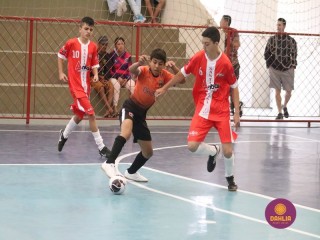 
<a style='margin-left: 5px;' class='btn btn-xs btn-social btn-facebook' href='https://www.facebook.com/sharer/sharer.php?u=https://www.boladovale.com.br/imgs/800-800-90/conteudo/fotos/1641/img8102.jpg' rel='popup' data-width='500' data-height='400'><i class='fa fa-facebook'></i>Compartilhar <span class='hidden-xs'>no Facebook</span>
</a> 
<a class='btn btn-default btn-xs' target='_blank' href='imgs/800-800-90/conteudo/fotos/1641/img8102.jpg'>
<span class='glyphicon glyphicon-cloud-download'></span> Salvar
</a> 
<span></span>