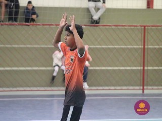 
<a style='margin-left: 5px;' class='btn btn-xs btn-social btn-facebook' href='https://www.facebook.com/sharer/sharer.php?u=https://www.boladovale.com.br/imgs/800-800-90/conteudo/fotos/1641/img8106.jpg' rel='popup' data-width='500' data-height='400'><i class='fa fa-facebook'></i>Compartilhar <span class='hidden-xs'>no Facebook</span>
</a> 
<a class='btn btn-default btn-xs' target='_blank' href='imgs/800-800-90/conteudo/fotos/1641/img8106.jpg'>
<span class='glyphicon glyphicon-cloud-download'></span> Salvar
</a> 
<span></span>