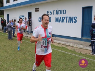 
<a style='margin-left: 5px;' class='btn btn-xs btn-social btn-facebook' href='https://www.facebook.com/sharer/sharer.php?u=https://www.boladovale.com.br/imgs/800-800-90/conteudo/fotos/1642/img8156.jpg' rel='popup' data-width='500' data-height='400'><i class='fa fa-facebook'></i>Compartilhar <span class='hidden-xs'>no Facebook</span>
</a> 
<a class='btn btn-default btn-xs' target='_blank' href='imgs/800-800-90/conteudo/fotos/1642/img8156.jpg'>
<span class='glyphicon glyphicon-cloud-download'></span> Salvar
</a> 
<span></span>