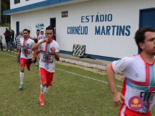 
<a style='margin-left: 5px;' class='btn btn-xs btn-social btn-facebook' href='https://www.facebook.com/sharer/sharer.php?u=https://www.boladovale.com.br/imgs/800-800-90/conteudo/fotos/1642/img8158.jpg' rel='popup' data-width='500' data-height='400'><i class='fa fa-facebook'></i>Compartilhar <span class='hidden-xs'>no Facebook</span>
</a> 
<a class='btn btn-default btn-xs' target='_blank' href='imgs/800-800-90/conteudo/fotos/1642/img8158.jpg'>
<span class='glyphicon glyphicon-cloud-download'></span> Salvar
</a> 
<span></span>