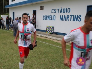 
<a style='margin-left: 5px;' class='btn btn-xs btn-social btn-facebook' href='https://www.facebook.com/sharer/sharer.php?u=https://www.boladovale.com.br/imgs/800-800-90/conteudo/fotos/1642/img8159.jpg' rel='popup' data-width='500' data-height='400'><i class='fa fa-facebook'></i>Compartilhar <span class='hidden-xs'>no Facebook</span>
</a> 
<a class='btn btn-default btn-xs' target='_blank' href='imgs/800-800-90/conteudo/fotos/1642/img8159.jpg'>
<span class='glyphicon glyphicon-cloud-download'></span> Salvar
</a> 
<span></span>