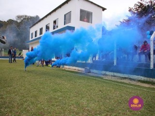 
<a style='margin-left: 5px;' class='btn btn-xs btn-social btn-facebook' href='https://www.facebook.com/sharer/sharer.php?u=https://www.boladovale.com.br/imgs/800-800-90/conteudo/fotos/1642/img8181.jpg' rel='popup' data-width='500' data-height='400'><i class='fa fa-facebook'></i>Compartilhar <span class='hidden-xs'>no Facebook</span>
</a> 
<a class='btn btn-default btn-xs' target='_blank' href='imgs/800-800-90/conteudo/fotos/1642/img8181.jpg'>
<span class='glyphicon glyphicon-cloud-download'></span> Salvar
</a> 
<span></span>