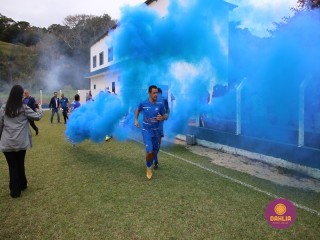 
<a style='margin-left: 5px;' class='btn btn-xs btn-social btn-facebook' href='https://www.facebook.com/sharer/sharer.php?u=https://www.boladovale.com.br/imgs/800-800-90/conteudo/fotos/1642/img8186.jpg' rel='popup' data-width='500' data-height='400'><i class='fa fa-facebook'></i>Compartilhar <span class='hidden-xs'>no Facebook</span>
</a> 
<a class='btn btn-default btn-xs' target='_blank' href='imgs/800-800-90/conteudo/fotos/1642/img8186.jpg'>
<span class='glyphicon glyphicon-cloud-download'></span> Salvar
</a> 
<span></span>