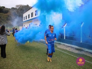 
<a style='margin-left: 5px;' class='btn btn-xs btn-social btn-facebook' href='https://www.facebook.com/sharer/sharer.php?u=https://www.boladovale.com.br/imgs/800-800-90/conteudo/fotos/1642/img8188.jpg' rel='popup' data-width='500' data-height='400'><i class='fa fa-facebook'></i>Compartilhar <span class='hidden-xs'>no Facebook</span>
</a> 
<a class='btn btn-default btn-xs' target='_blank' href='imgs/800-800-90/conteudo/fotos/1642/img8188.jpg'>
<span class='glyphicon glyphicon-cloud-download'></span> Salvar
</a> 
<span></span>