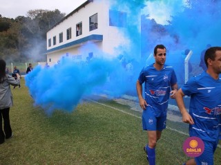 
<a style='margin-left: 5px;' class='btn btn-xs btn-social btn-facebook' href='https://www.facebook.com/sharer/sharer.php?u=https://www.boladovale.com.br/imgs/800-800-90/conteudo/fotos/1642/img8190.jpg' rel='popup' data-width='500' data-height='400'><i class='fa fa-facebook'></i>Compartilhar <span class='hidden-xs'>no Facebook</span>
</a> 
<a class='btn btn-default btn-xs' target='_blank' href='imgs/800-800-90/conteudo/fotos/1642/img8190.jpg'>
<span class='glyphicon glyphicon-cloud-download'></span> Salvar
</a> 
<span></span>