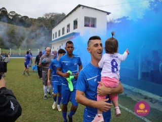
<a style='margin-left: 5px;' class='btn btn-xs btn-social btn-facebook' href='https://www.facebook.com/sharer/sharer.php?u=https://www.boladovale.com.br/imgs/800-800-90/conteudo/fotos/1642/img8195.jpg' rel='popup' data-width='500' data-height='400'><i class='fa fa-facebook'></i>Compartilhar <span class='hidden-xs'>no Facebook</span>
</a> 
<a class='btn btn-default btn-xs' target='_blank' href='imgs/800-800-90/conteudo/fotos/1642/img8195.jpg'>
<span class='glyphicon glyphicon-cloud-download'></span> Salvar
</a> 
<span></span>
