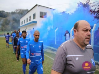 
<a style='margin-left: 5px;' class='btn btn-xs btn-social btn-facebook' href='https://www.facebook.com/sharer/sharer.php?u=https://www.boladovale.com.br/imgs/800-800-90/conteudo/fotos/1642/img8204.jpg' rel='popup' data-width='500' data-height='400'><i class='fa fa-facebook'></i>Compartilhar <span class='hidden-xs'>no Facebook</span>
</a> 
<a class='btn btn-default btn-xs' target='_blank' href='imgs/800-800-90/conteudo/fotos/1642/img8204.jpg'>
<span class='glyphicon glyphicon-cloud-download'></span> Salvar
</a> 
<span></span>