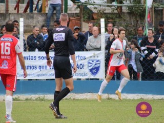 
<a style='margin-left: 5px;' class='btn btn-xs btn-social btn-facebook' href='https://www.facebook.com/sharer/sharer.php?u=https://www.boladovale.com.br/imgs/800-800-90/conteudo/fotos/1642/img8281.jpg' rel='popup' data-width='500' data-height='400'><i class='fa fa-facebook'></i>Compartilhar <span class='hidden-xs'>no Facebook</span>
</a> 
<a class='btn btn-default btn-xs' target='_blank' href='imgs/800-800-90/conteudo/fotos/1642/img8281.jpg'>
<span class='glyphicon glyphicon-cloud-download'></span> Salvar
</a> 
<span></span>