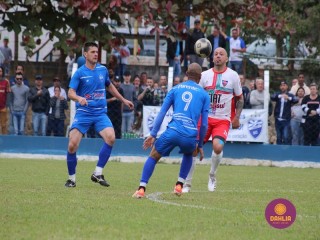 
<a style='margin-left: 5px;' class='btn btn-xs btn-social btn-facebook' href='https://www.facebook.com/sharer/sharer.php?u=https://www.boladovale.com.br/imgs/800-800-90/conteudo/fotos/1642/img8318.jpg' rel='popup' data-width='500' data-height='400'><i class='fa fa-facebook'></i>Compartilhar <span class='hidden-xs'>no Facebook</span>
</a> 
<a class='btn btn-default btn-xs' target='_blank' href='imgs/800-800-90/conteudo/fotos/1642/img8318.jpg'>
<span class='glyphicon glyphicon-cloud-download'></span> Salvar
</a> 
<span></span>