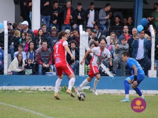 
<a style='margin-left: 5px;' class='btn btn-xs btn-social btn-facebook' href='https://www.facebook.com/sharer/sharer.php?u=https://www.boladovale.com.br/imgs/800-800-90/conteudo/fotos/1642/img8410.jpg' rel='popup' data-width='500' data-height='400'><i class='fa fa-facebook'></i>Compartilhar <span class='hidden-xs'>no Facebook</span>
</a> 
<a class='btn btn-default btn-xs' target='_blank' href='imgs/800-800-90/conteudo/fotos/1642/img8410.jpg'>
<span class='glyphicon glyphicon-cloud-download'></span> Salvar
</a> 
<span></span>