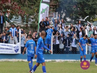 
<a style='margin-left: 5px;' class='btn btn-xs btn-social btn-facebook' href='https://www.facebook.com/sharer/sharer.php?u=https://www.boladovale.com.br/imgs/800-800-90/conteudo/fotos/1642/img8480.jpg' rel='popup' data-width='500' data-height='400'><i class='fa fa-facebook'></i>Compartilhar <span class='hidden-xs'>no Facebook</span>
</a> 
<a class='btn btn-default btn-xs' target='_blank' href='imgs/800-800-90/conteudo/fotos/1642/img8480.jpg'>
<span class='glyphicon glyphicon-cloud-download'></span> Salvar
</a> 
<span></span>