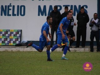 
<a style='margin-left: 5px;' class='btn btn-xs btn-social btn-facebook' href='https://www.facebook.com/sharer/sharer.php?u=https://www.boladovale.com.br/imgs/800-800-90/conteudo/fotos/1642/img8512.jpg' rel='popup' data-width='500' data-height='400'><i class='fa fa-facebook'></i>Compartilhar <span class='hidden-xs'>no Facebook</span>
</a> 
<a class='btn btn-default btn-xs' target='_blank' href='imgs/800-800-90/conteudo/fotos/1642/img8512.jpg'>
<span class='glyphicon glyphicon-cloud-download'></span> Salvar
</a> 
<span></span>