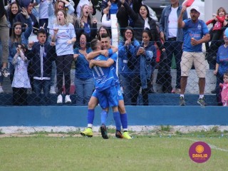 
<a style='margin-left: 5px;' class='btn btn-xs btn-social btn-facebook' href='https://www.facebook.com/sharer/sharer.php?u=https://www.boladovale.com.br/imgs/800-800-90/conteudo/fotos/1642/img8527.jpg' rel='popup' data-width='500' data-height='400'><i class='fa fa-facebook'></i>Compartilhar <span class='hidden-xs'>no Facebook</span>
</a> 
<a class='btn btn-default btn-xs' target='_blank' href='imgs/800-800-90/conteudo/fotos/1642/img8527.jpg'>
<span class='glyphicon glyphicon-cloud-download'></span> Salvar
</a> 
<span></span>