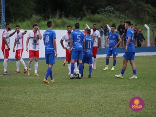 
<a style='margin-left: 5px;' class='btn btn-xs btn-social btn-facebook' href='https://www.facebook.com/sharer/sharer.php?u=https://www.boladovale.com.br/imgs/800-800-90/conteudo/fotos/1642/img8537.jpg' rel='popup' data-width='500' data-height='400'><i class='fa fa-facebook'></i>Compartilhar <span class='hidden-xs'>no Facebook</span>
</a> 
<a class='btn btn-default btn-xs' target='_blank' href='imgs/800-800-90/conteudo/fotos/1642/img8537.jpg'>
<span class='glyphicon glyphicon-cloud-download'></span> Salvar
</a> 
<span></span>