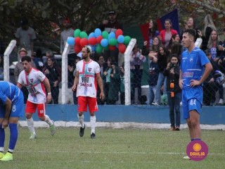 
<a style='margin-left: 5px;' class='btn btn-xs btn-social btn-facebook' href='https://www.facebook.com/sharer/sharer.php?u=https://www.boladovale.com.br/imgs/800-800-90/conteudo/fotos/1642/img8592.jpg' rel='popup' data-width='500' data-height='400'><i class='fa fa-facebook'></i>Compartilhar <span class='hidden-xs'>no Facebook</span>
</a> 
<a class='btn btn-default btn-xs' target='_blank' href='imgs/800-800-90/conteudo/fotos/1642/img8592.jpg'>
<span class='glyphicon glyphicon-cloud-download'></span> Salvar
</a> 
<span></span>