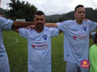 
<a style='margin-left: 5px;' class='btn btn-xs btn-social btn-facebook' href='https://www.facebook.com/sharer/sharer.php?u=https://www.boladovale.com.br/imgs/800-800-90/conteudo/fotos/1645/img9206.jpg' rel='popup' data-width='500' data-height='400'><i class='fa fa-facebook'></i>Compartilhar <span class='hidden-xs'>no Facebook</span>
</a> 
<a class='btn btn-default btn-xs' target='_blank' href='imgs/800-800-90/conteudo/fotos/1645/img9206.jpg'>
<span class='glyphicon glyphicon-cloud-download'></span> Salvar
</a> 
<span></span>