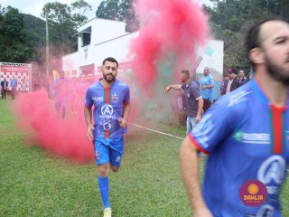 
<a style='margin-left: 5px;' class='btn btn-xs btn-social btn-facebook' href='https://www.facebook.com/sharer/sharer.php?u=https://www.boladovale.com.br/imgs/800-800-90/conteudo/fotos/1645/img9255.jpg' rel='popup' data-width='500' data-height='400'><i class='fa fa-facebook'></i>Compartilhar <span class='hidden-xs'>no Facebook</span>
</a> 
<a class='btn btn-default btn-xs' target='_blank' href='imgs/800-800-90/conteudo/fotos/1645/img9255.jpg'>
<span class='glyphicon glyphicon-cloud-download'></span> Salvar
</a> 
<span></span>