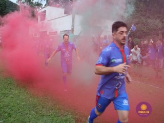 
<a style='margin-left: 5px;' class='btn btn-xs btn-social btn-facebook' href='https://www.facebook.com/sharer/sharer.php?u=https://www.boladovale.com.br/imgs/800-800-90/conteudo/fotos/1645/img9258.jpg' rel='popup' data-width='500' data-height='400'><i class='fa fa-facebook'></i>Compartilhar <span class='hidden-xs'>no Facebook</span>
</a> 
<a class='btn btn-default btn-xs' target='_blank' href='imgs/800-800-90/conteudo/fotos/1645/img9258.jpg'>
<span class='glyphicon glyphicon-cloud-download'></span> Salvar
</a> 
<span></span>
