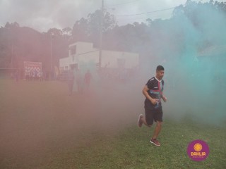 
<a style='margin-left: 5px;' class='btn btn-xs btn-social btn-facebook' href='https://www.facebook.com/sharer/sharer.php?u=https://www.boladovale.com.br/imgs/800-800-90/conteudo/fotos/1645/img9265.jpg' rel='popup' data-width='500' data-height='400'><i class='fa fa-facebook'></i>Compartilhar <span class='hidden-xs'>no Facebook</span>
</a> 
<a class='btn btn-default btn-xs' target='_blank' href='imgs/800-800-90/conteudo/fotos/1645/img9265.jpg'>
<span class='glyphicon glyphicon-cloud-download'></span> Salvar
</a> 
<span></span>