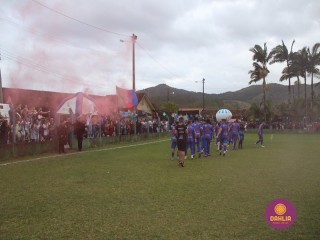 
<a style='margin-left: 5px;' class='btn btn-xs btn-social btn-facebook' href='https://www.facebook.com/sharer/sharer.php?u=https://www.boladovale.com.br/imgs/800-800-90/conteudo/fotos/1645/img9266.jpg' rel='popup' data-width='500' data-height='400'><i class='fa fa-facebook'></i>Compartilhar <span class='hidden-xs'>no Facebook</span>
</a> 
<a class='btn btn-default btn-xs' target='_blank' href='imgs/800-800-90/conteudo/fotos/1645/img9266.jpg'>
<span class='glyphicon glyphicon-cloud-download'></span> Salvar
</a> 
<span></span>